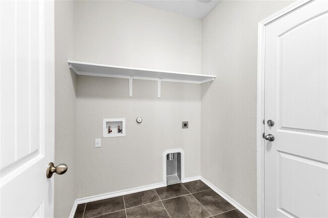 Building Photo - 709 Vaughn St