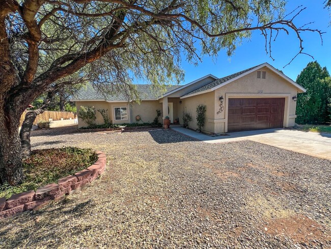 Building Photo - HOUSE - COTTONWOOD – VERDE VILLAGE