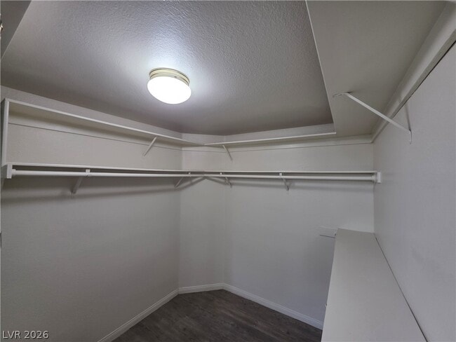 Building Photo - 6561 Avon Ct