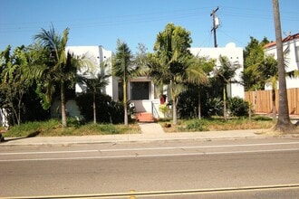 Building Photo - 3646 Crown Point Dr