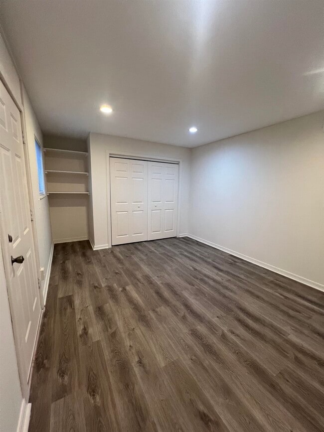 Building Photo - 43 Brigantine Ct