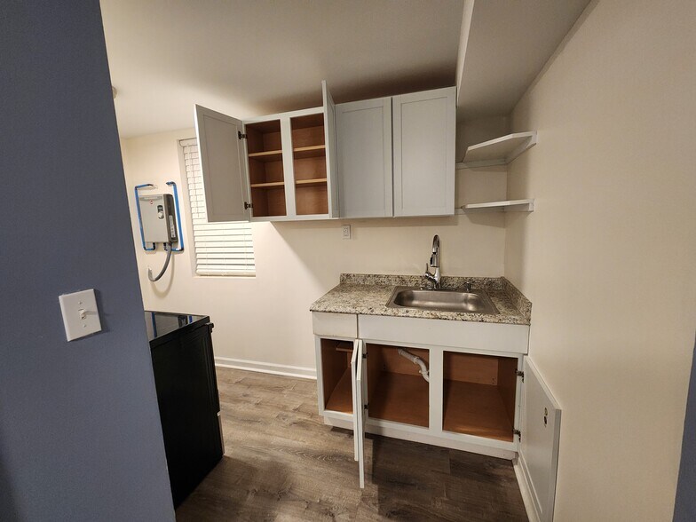 Building Photo - 1603 Richards St