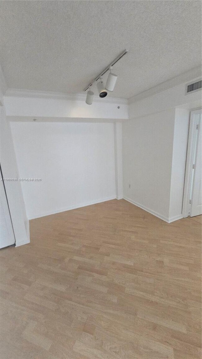 Building Photo - 1919 Van Buren St