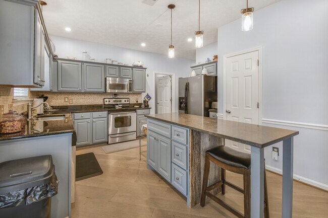 Building Photo - 1009 Stafford Ct