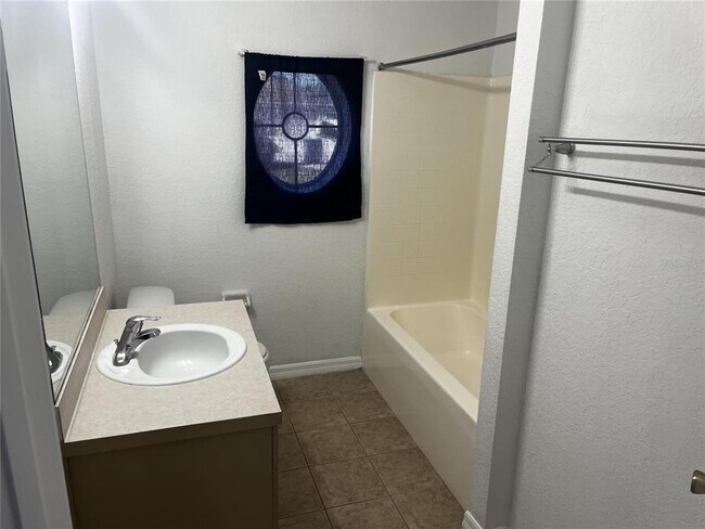 Building Photo - 404 Danube Dr