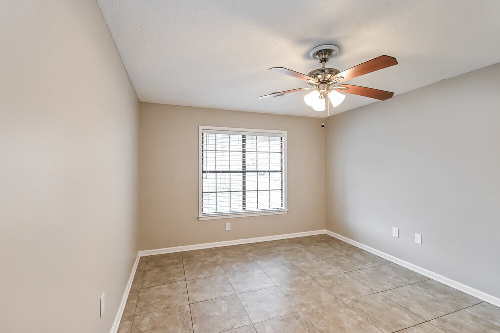 Building Photo - 5100 Barkshire Dr