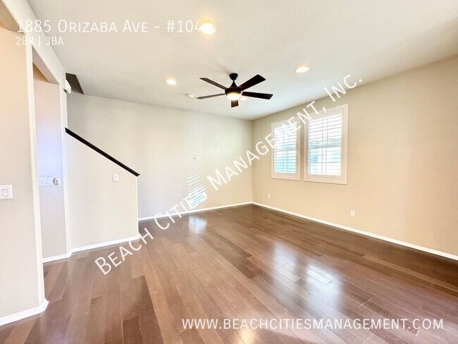 Building Photo - 1885 N Orizaba Ave