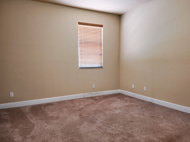 Building Photo - 3 Bedroom 2.5 Bath Single Family home in V...