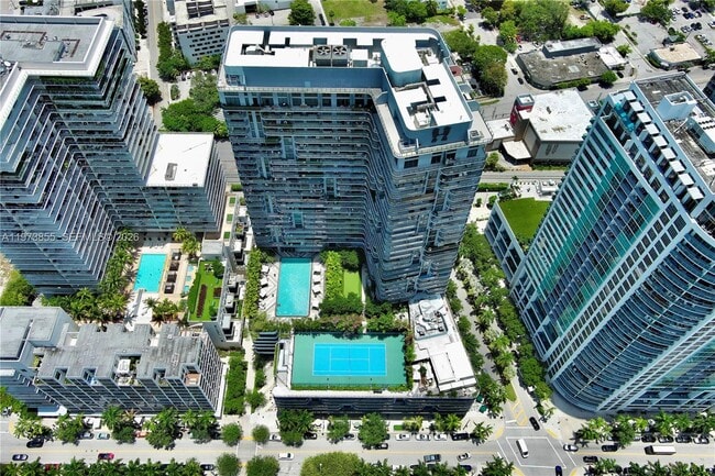 Building Photo - 121 NE 34th St