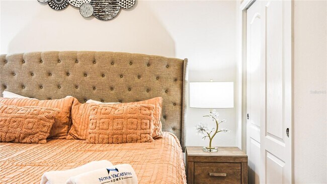 Building Photo - 7219 Oakmoss Loop