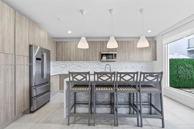 Building Photo - 10330 NW 68th St