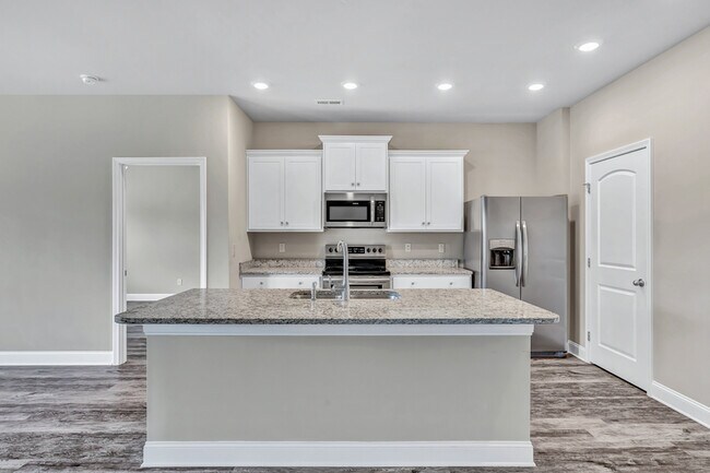 Building Photo - 113 Fourstar Ln