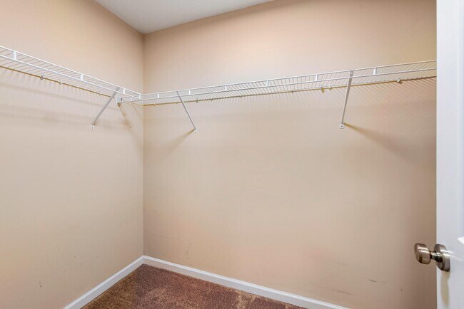 Building Photo - 432 War Admiral Ln