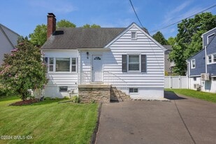 Building Photo - 10 Fletcher Ave