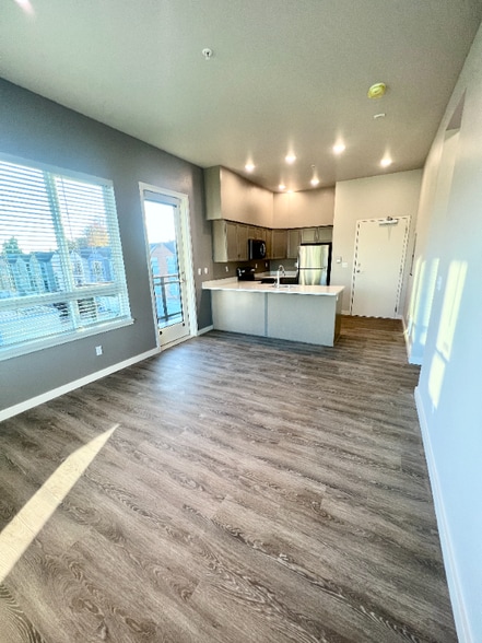 Building Photo - 2330 Yakima Ct