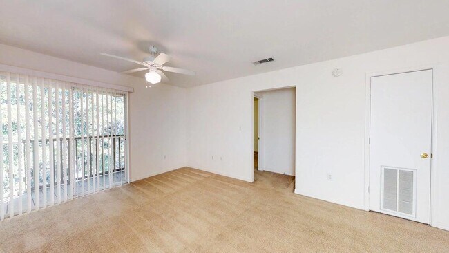 Building Photo - 895 Silverwood