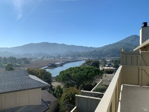 Building Photo - 175 Upper Via Casitas