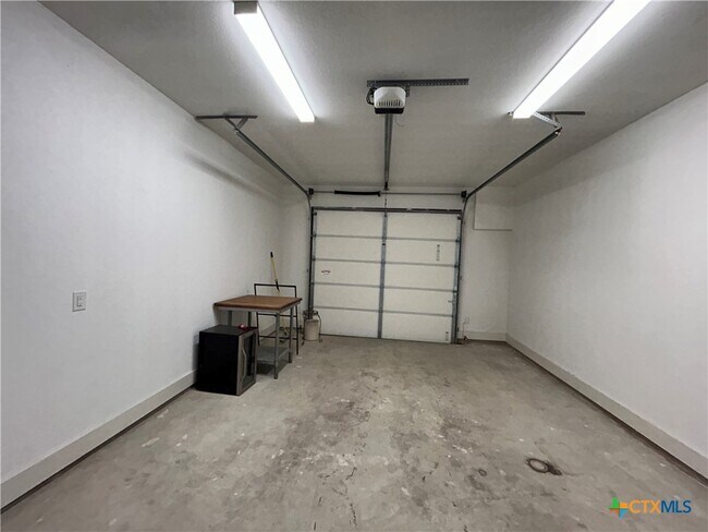 Building Photo - 1269 N Academy Ave