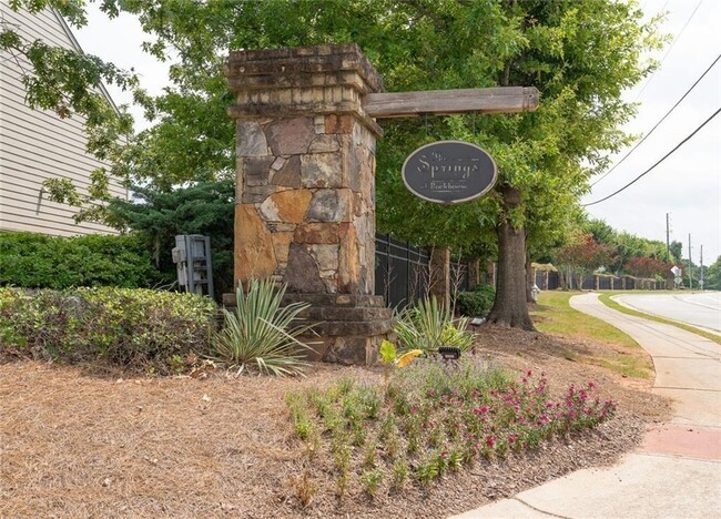 Building Photo - 369 Hardy Water Dr SE