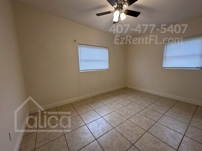 Building Photo - 3392 Bougainvillea Dr