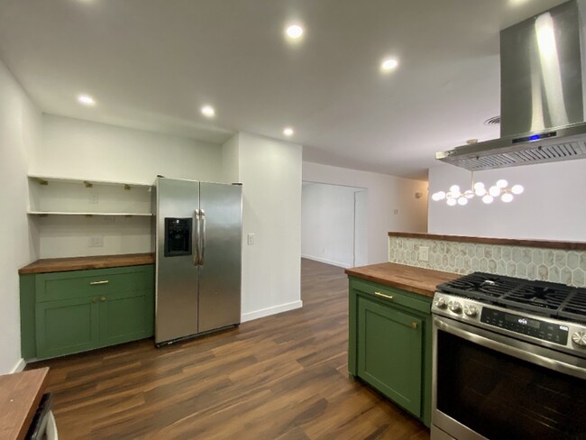 Building Photo - 507 Brasell St