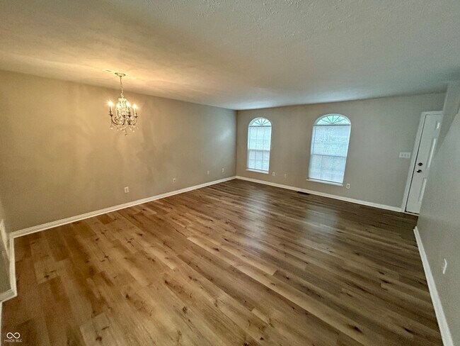 Building Photo - 3039 Armory Dr