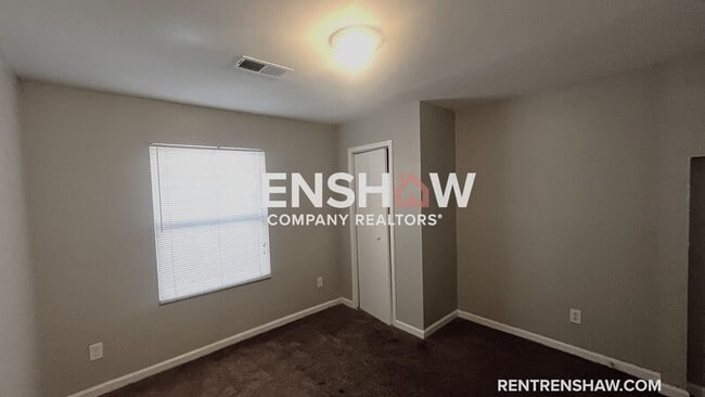 Building Photo - 278 N Hollywood St