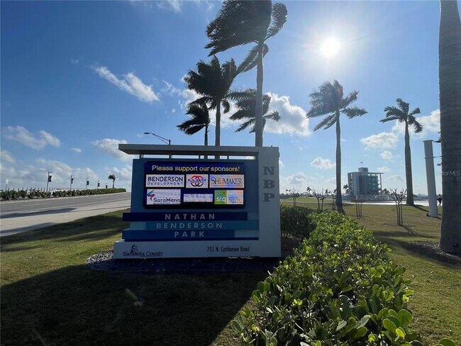 Building Photo - 828 S Tuttle Ave