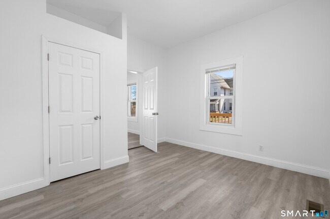 Building Photo - 93 Spring St