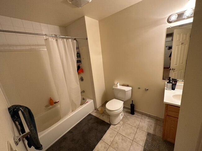 Building Photo - 12/1 No Fee! Huge Lower Allston townhouse 5BR/2.5BA!