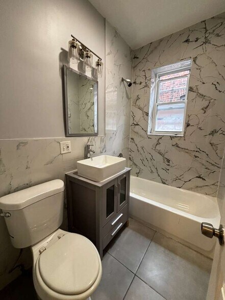 Building Photo - 243 Lexington Ave