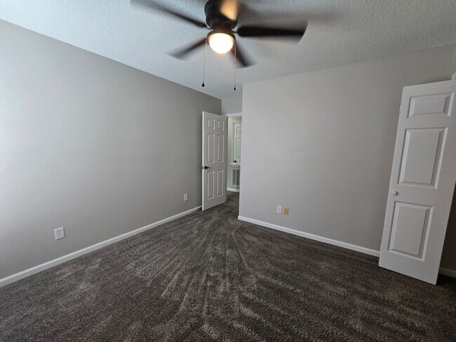 Building Photo - 6338 Rhemish Dr