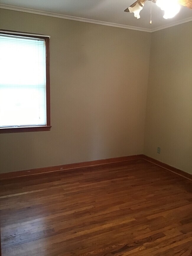 Building Photo - 1124 Hatchie St