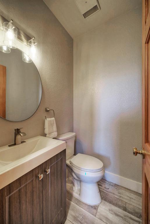 Building Photo - 15501 Rock Creek