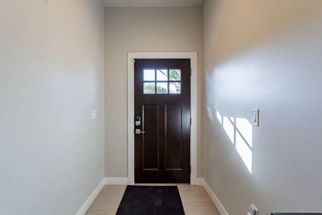 Building Photo - PHX Retreat  2 Bedroom 2 Bath Home in Hist...