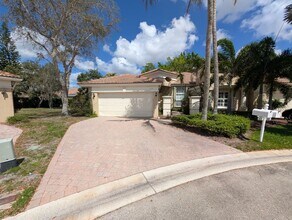 Building Photo - Luxury-Style 3BR Home in Prime West Palm Beach Location