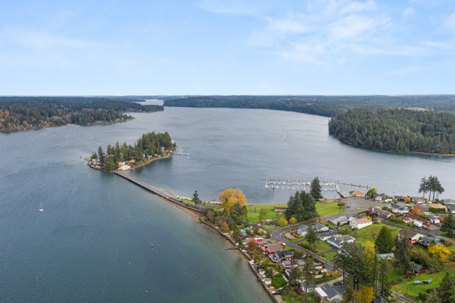 Building Photo - 10216 Steamboat Island Road Northwest