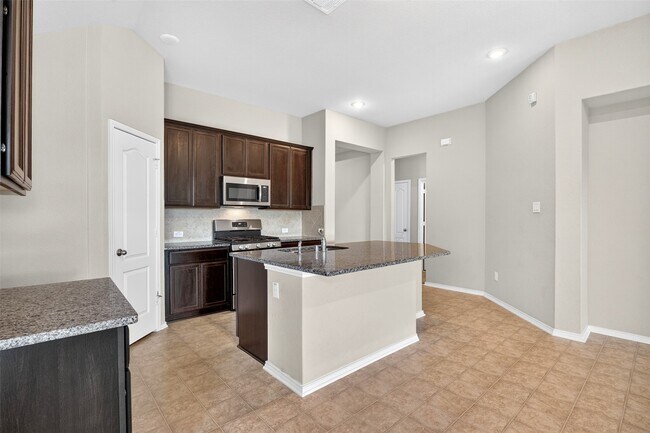 Building Photo - 8811 Trenton Landing Ln