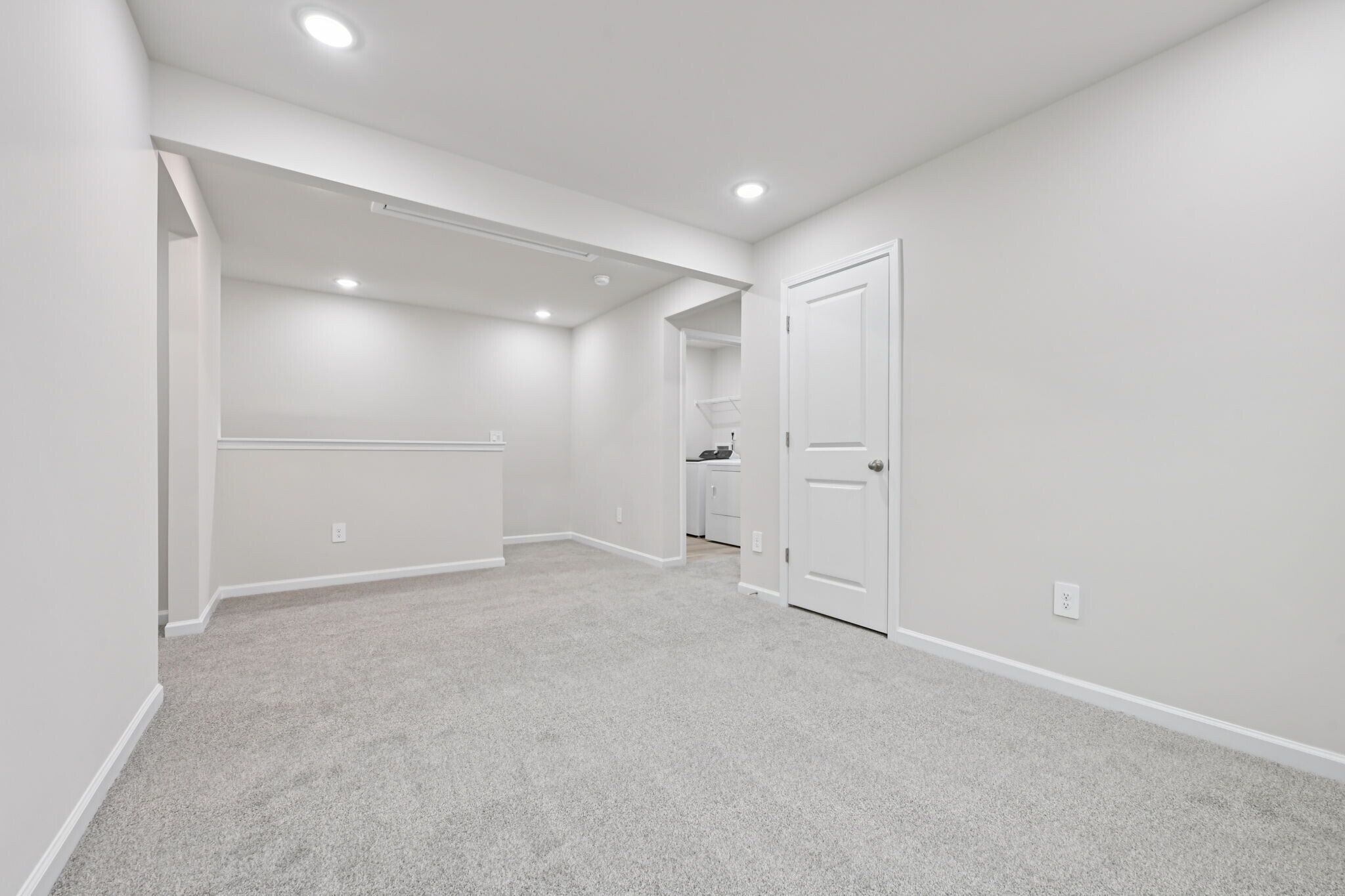 Building Photo - 3512 Rosebush Dr