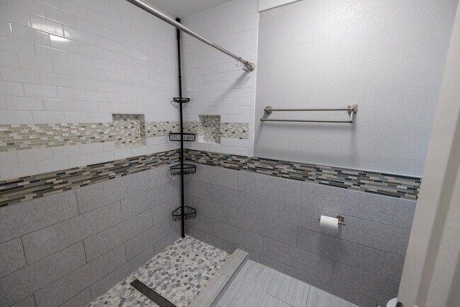 Building Photo - 8933 Bayaud Dr