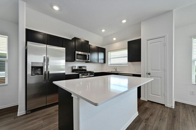 Building Photo - 1564 Marley