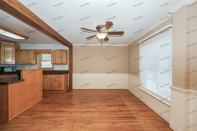 Building Photo - 17984 Chillicothe Rd