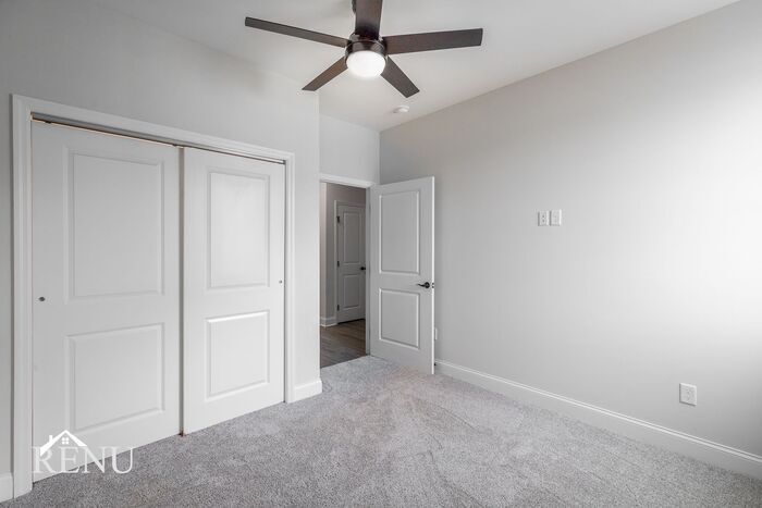 Building Photo - 5710 Sofias Cir