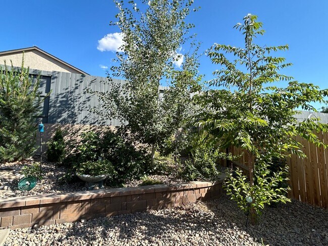 Building Photo - Luxury 55+ Executive Home- Fully Furnished