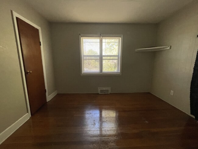 Building Photo - 177 Daniels Pl