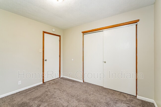 Building Photo - 712 Daffon Dr