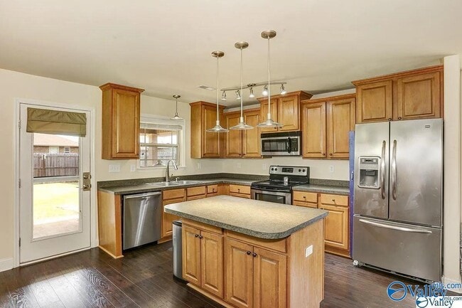 Building Photo - 239 Fields Pond Dr