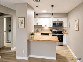 Building Photo - 345 FM86
