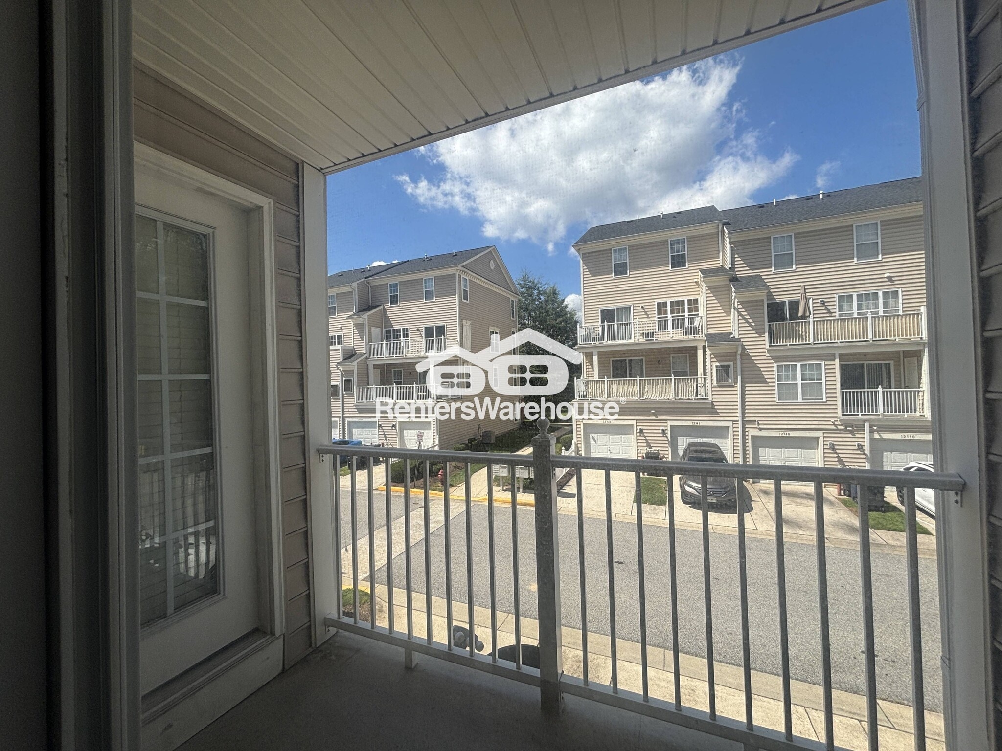 Building Photo - 923 Pine Forest Ln