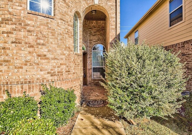 Building Photo - 2717 Tangerine Ln